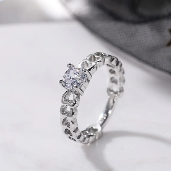 💍Lovely Anillos Hollow Heart Round Cut Moissanite Eternity Ring for Women, K770 - Picture 7 of 10